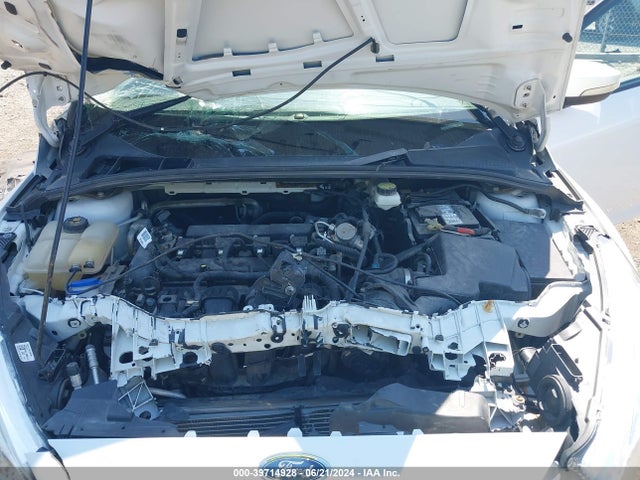 Ford FOCUS SE 2017 1FADP3K20HL246897 Image 10