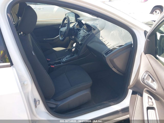 Ford FOCUS SE 2017 1FADP3K20HL246897 Image 5