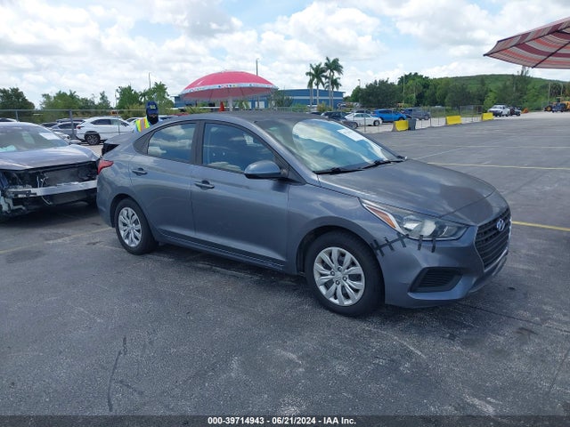 2018 3KPC24A30JE017588 main image