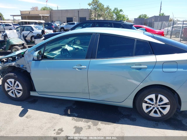 Toyota Prius Two Eco 2016 JTDKARFUXG3010225 Image 15