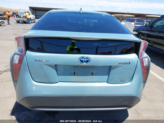 Toyota Prius Two Eco 2016 JTDKARFUXG3010225 Image 17