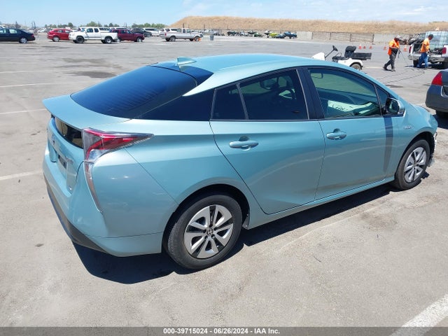 Toyota Prius Two Eco 2016 JTDKARFUXG3010225 Image 4