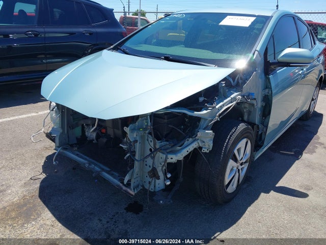 Toyota Prius Two Eco 2016 JTDKARFUXG3010225 Image 6