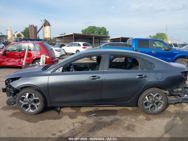 3KPF24AD8KE097536 KIA Forte Lxs