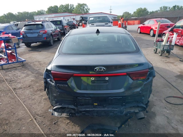 3KPF24AD8KE097536 KIA Forte Lxs