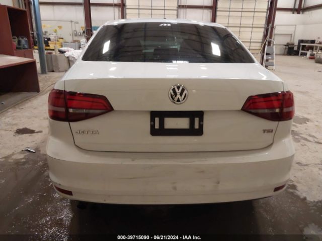 3VW2B7AJ8HM344488 Volkswagen Jetta 1.4t S