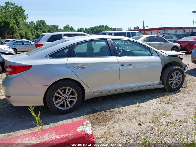 Hyundai SONATA SE 2015 5NPE24AFXFH096256 Image 4