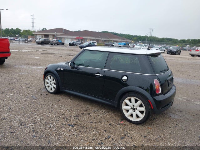 2003 MINI COOPER S WMWRE33453TD72705 Photo 2