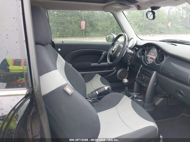 2003 MINI COOPER S WMWRE33453TD72705 Photo 4