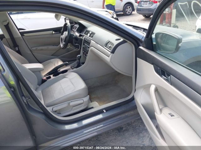 1VWAS7A34EC072239 Volkswagen Passat 1.8t Wolfsburg Edition