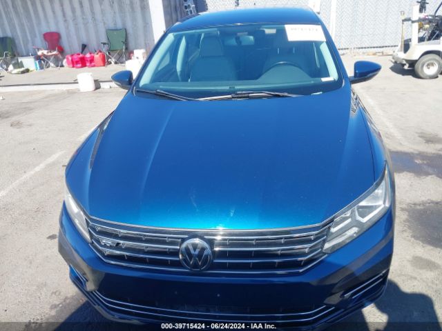 1VWAA7A37JC000982 Volkswagen Passat 2.0t R-line/2.0t S