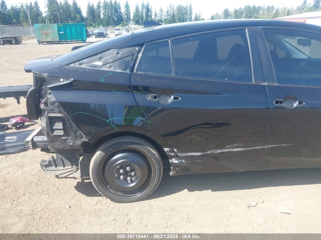 Toyota Prius Three 2016 JTDKARFU7G3507460 Image 6