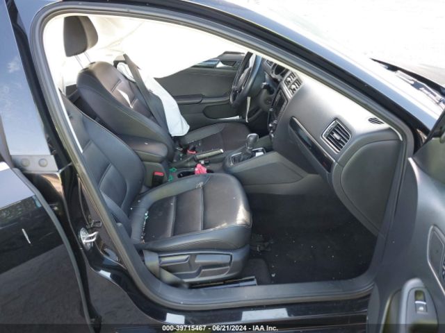 3VWL17AJ5GM226873 Volkswagen Jetta 1.8t Sel