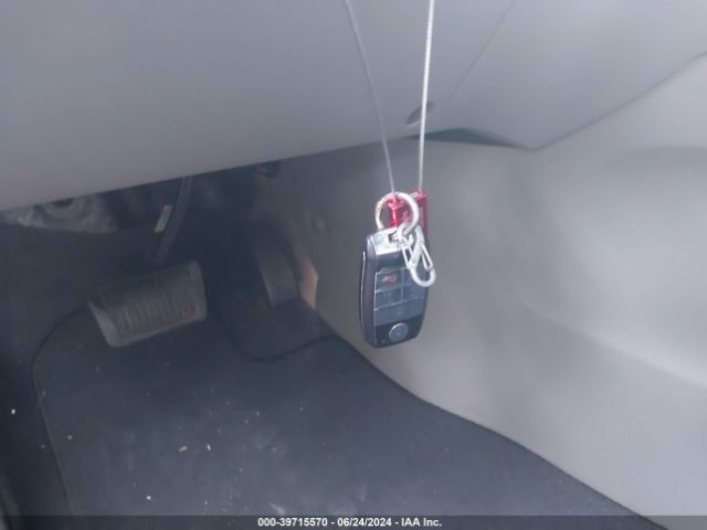 KNDMC5C12F6018063 KIA Sedona Sx