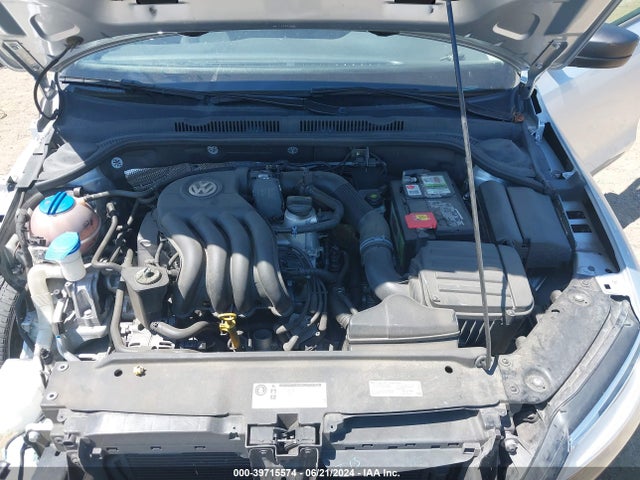 3VW2K7AJ9FM201580 Volkswagen Jetta 2.0l S