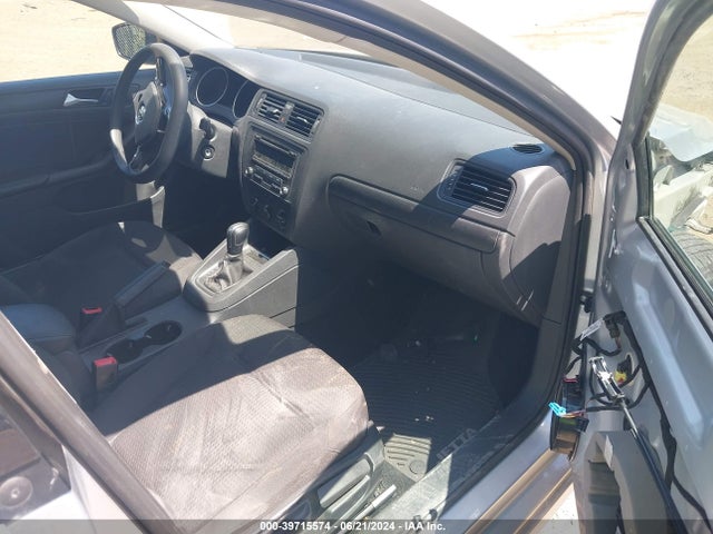 3VW2K7AJ9FM201580 Volkswagen Jetta 2.0l S