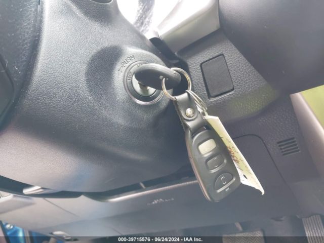 JTMBFREV2HJ133610 Toyota RAV4 LE