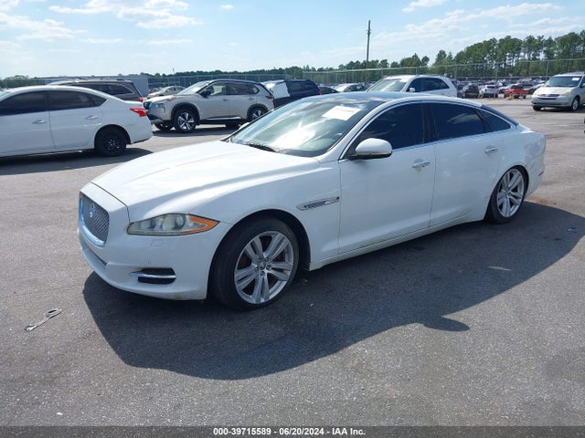 2011 JAGUAR XJ SAJWA2GB0BLV04688 Photo 1