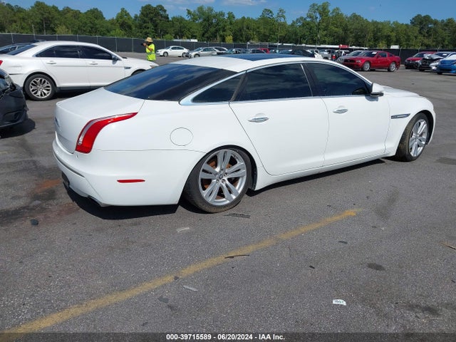2011 JAGUAR XJ SAJWA2GB0BLV04688 Photo 3