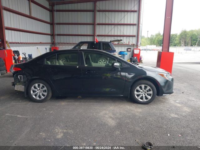 JTDEPRAE3LJ101077 Toyota COROLLA LE
