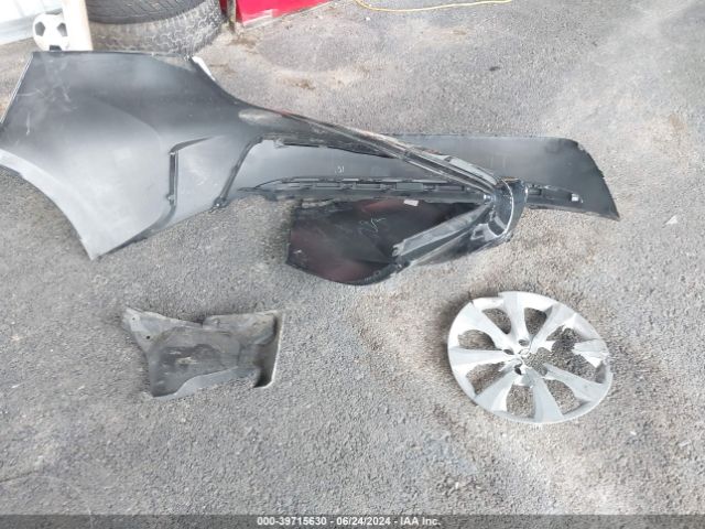 JTDEPRAE3LJ101077 Toyota COROLLA LE