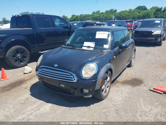 2007 MINI COOPER WMWMF33577TL67797 Photo 1