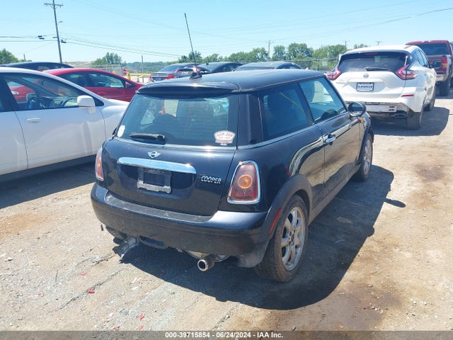 2007 MINI COOPER WMWMF33577TL67797 Photo 3