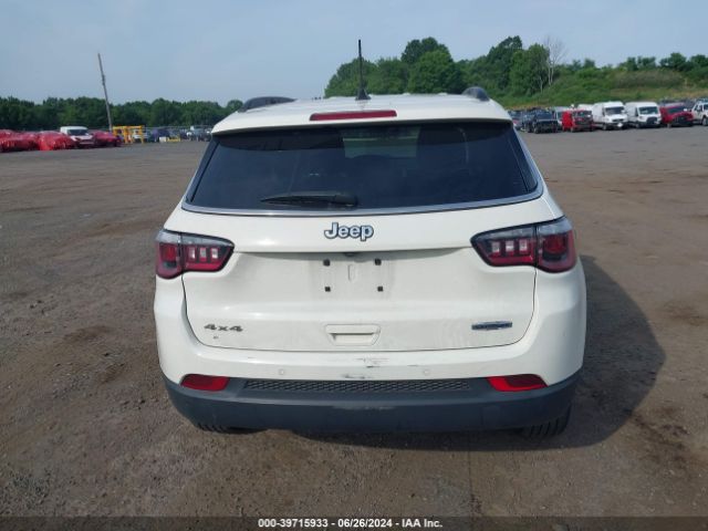 3C4NJDBB6KT630930 Jeep Compass Latitude 4x4