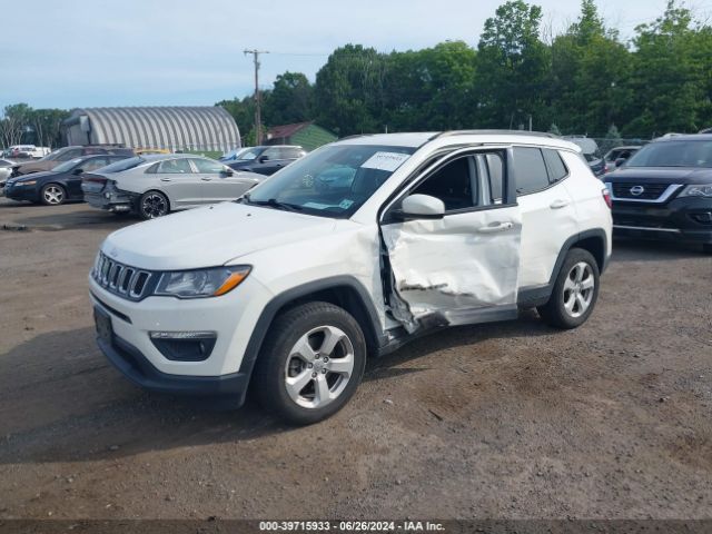 3C4NJDBB6KT630930 Jeep Compass Latitude 4x4