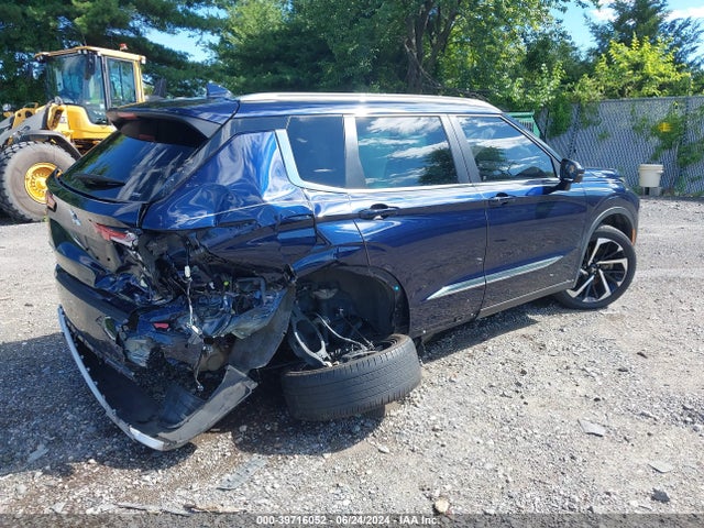 2022 MITSUBISHI OUTLANDER JA4J4UA87NZ087283 Photo 3