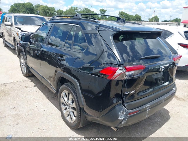 Toyota Rav4 Xle Premium 2021 2T3C1RFV5MW108116 Image 3