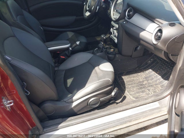 2009 MINI COOPER CLUBMAN WMWML33539TX34027 Photo 4