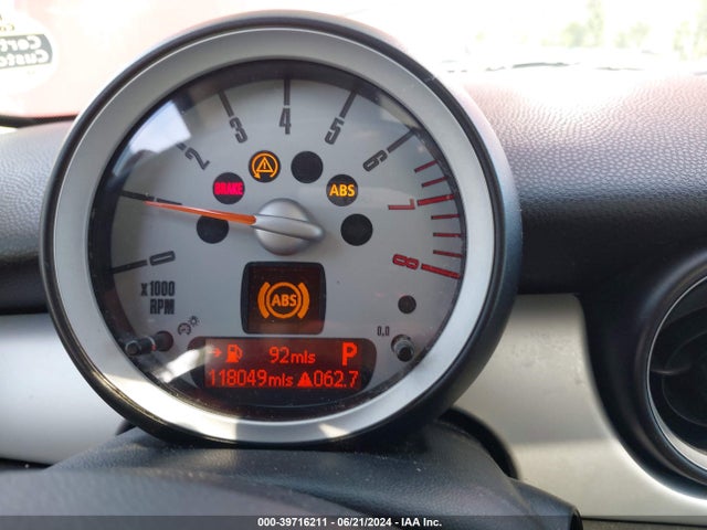 2009 MINI COOPER CLUBMAN WMWML33539TX34027 Photo 6