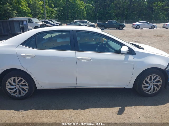 Toyota COROLLA LE 2017 5YFBURHE0HP645671 Image 13