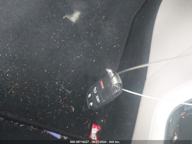 1C3CCCCG7FN633688 Chrysler 200 C
