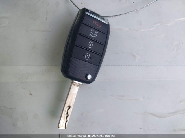 3KPA25AD9PE580217 KIA Rio 5-door S