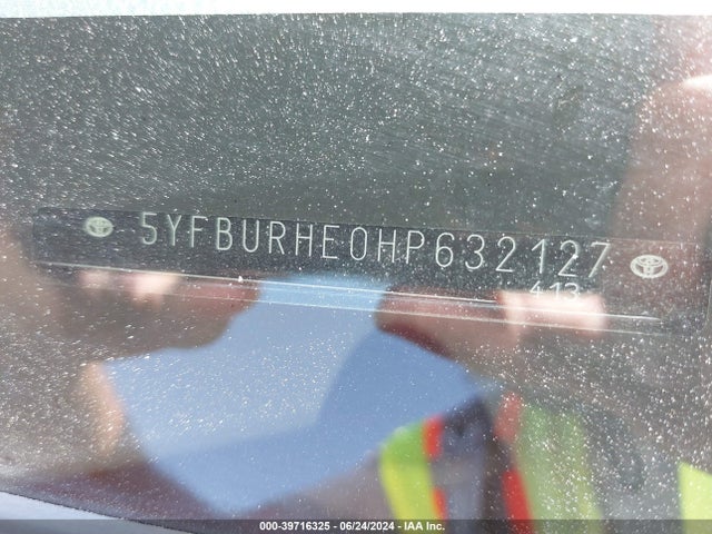Toyota COROLLA LE 2017 5YFBURHE0HP632127 Image 9