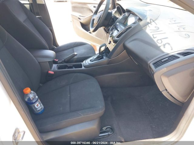 1FADP3M29JL308915 Ford FOCUS SEL