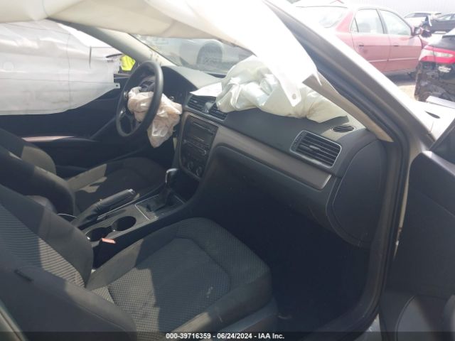 1VWAP7A37EC011498 Volkswagen Passat 2.5l S