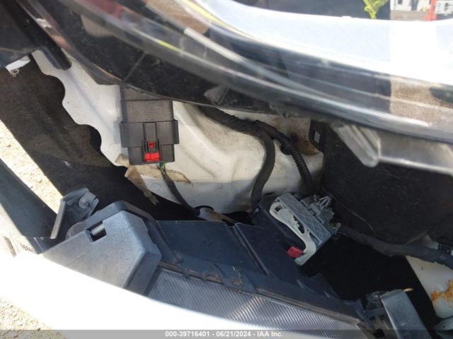 2GNAXHEV6K6269589 Chevrolet EQUINOX LS