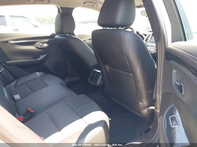 Chevrolet IMPALA 1LT 2018 2G1105S36J9178343 Image 8