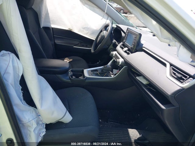 Toyota RAV4 LE 2021 2T3K1RFVXMC122865 Image 5