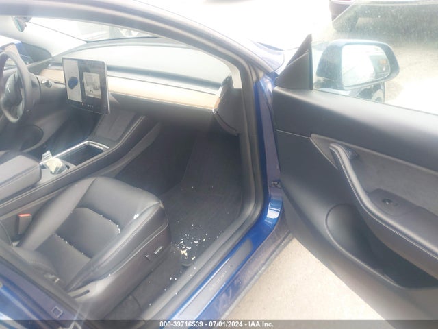 2022 TESLA MODEL Y 7SAYGDEE0NF308520 Photo 4