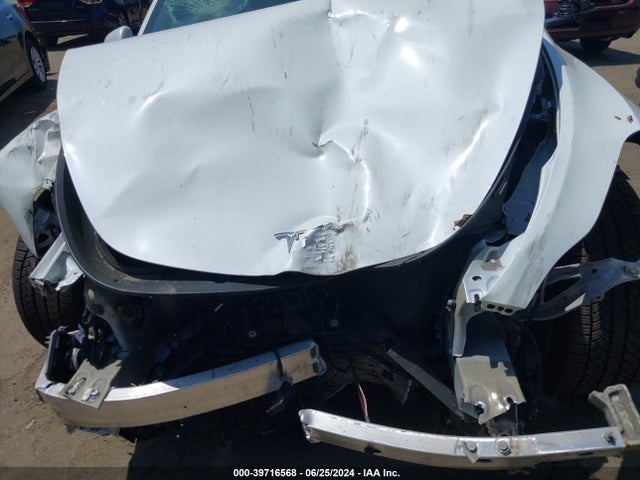 2021 TESLA MODEL Y 5YJYGDEE4MF082347 Photo 9
