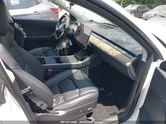 2021 TESLA MODEL Y 5YJYGDEE4MF082347 Photo 4