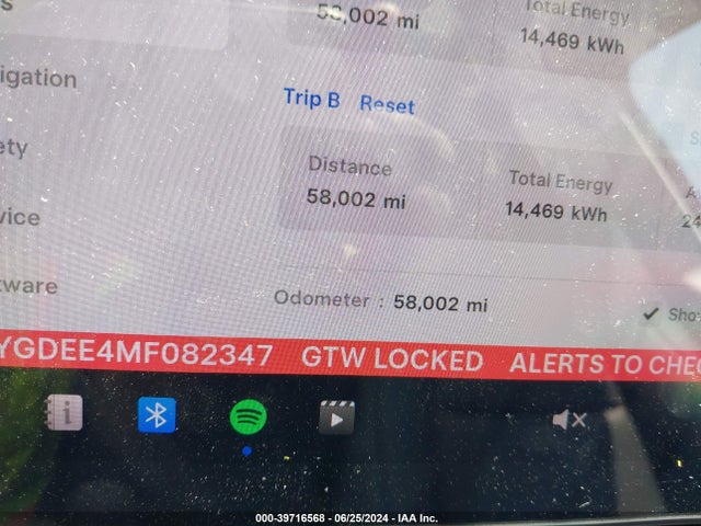 2021 TESLA MODEL Y 5YJYGDEE4MF082347 Photo 6
