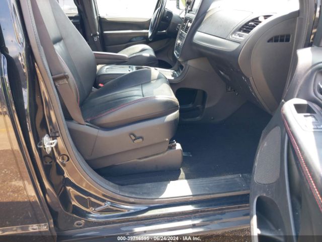 2C4RDGEG1KR784286 Dodge Grand Caravan Gt