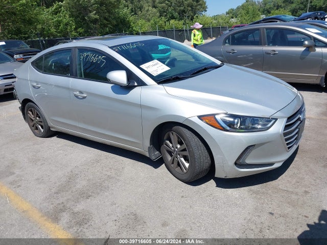 2018 5NPD84LF5JH270895 main image