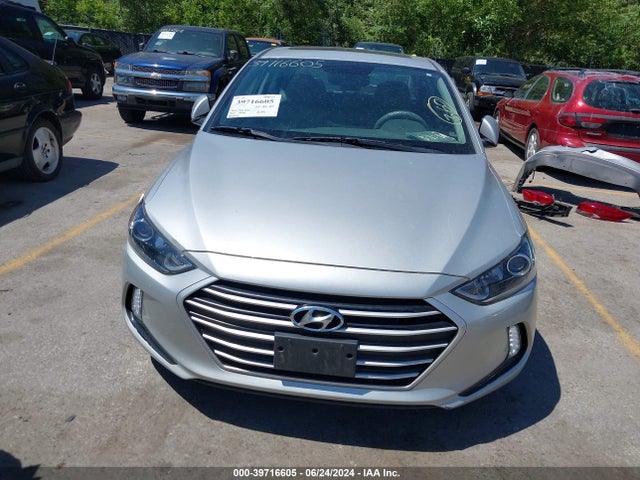 Hyundai Elantra Value Edition 2018 5NPD84LF5JH270895 Image 13