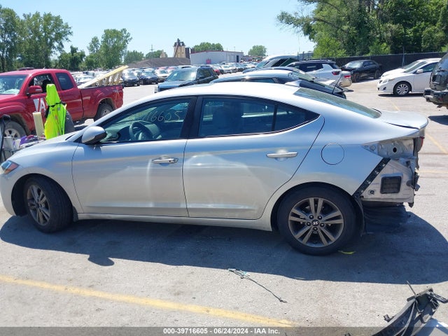 Hyundai Elantra Value Edition 2018 5NPD84LF5JH270895 Image 15